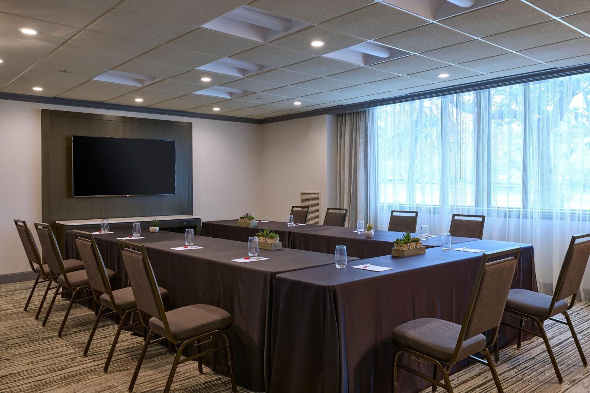 Marriott Columbus Northwest 4*